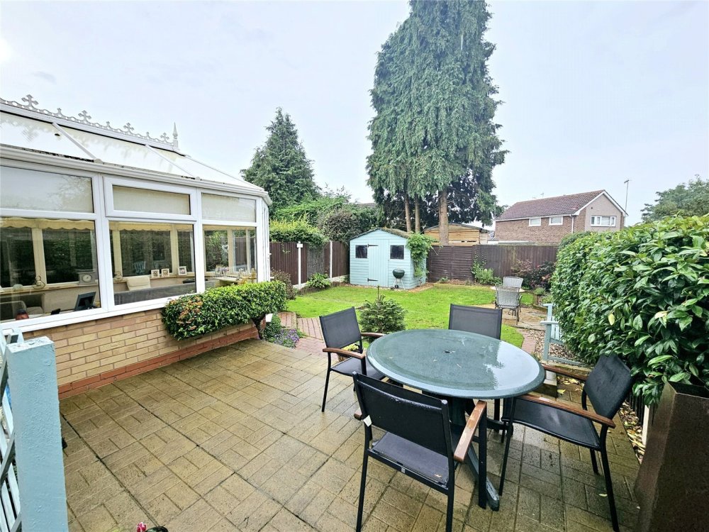 3 bedroom property for sale in Puxton Drive, Kidderminster