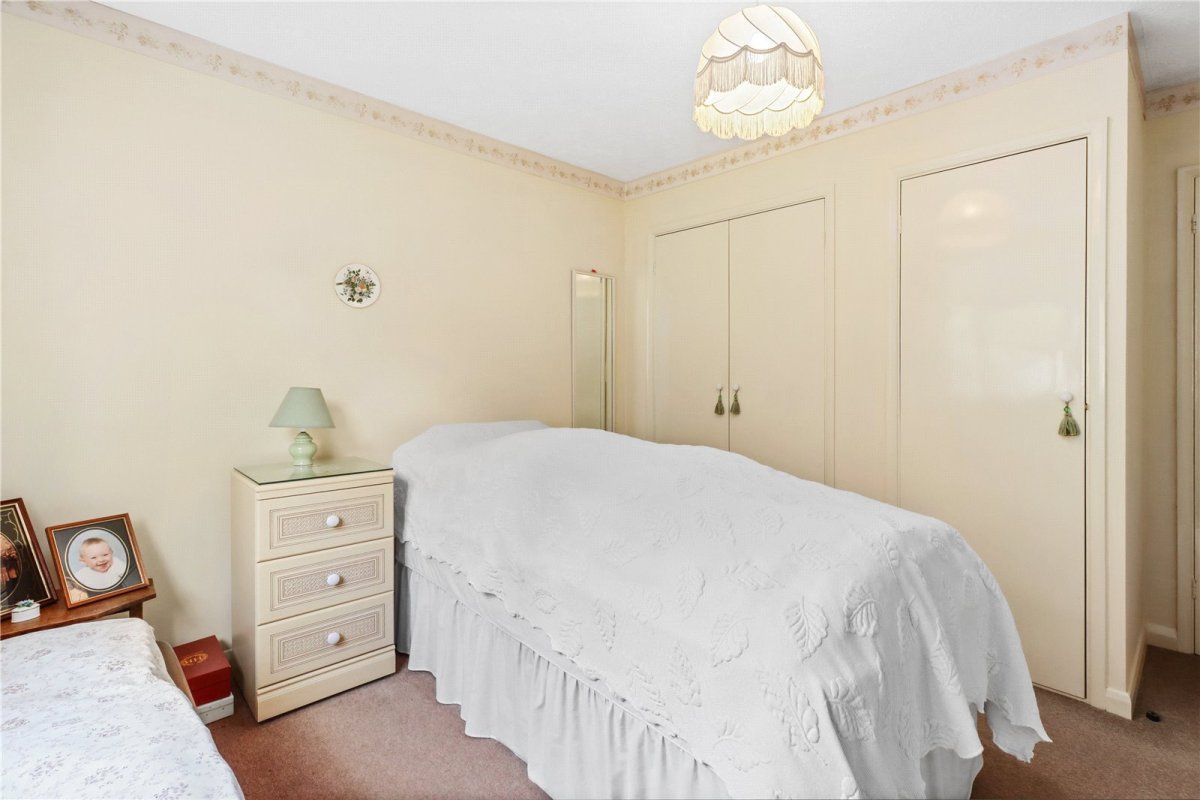 2 bedroom property for sale in The Drive, Hailsham, East Sussex, BN27