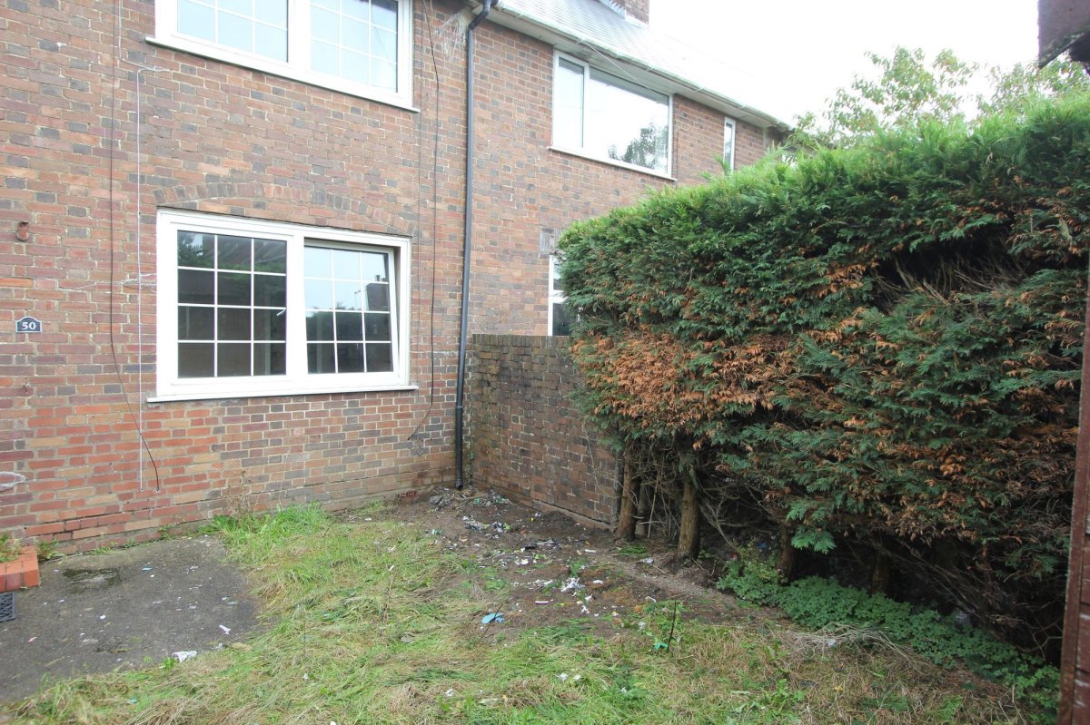 2 bedroom property for sale in Pinewood Square, St. Athan, CF62 £125,000
