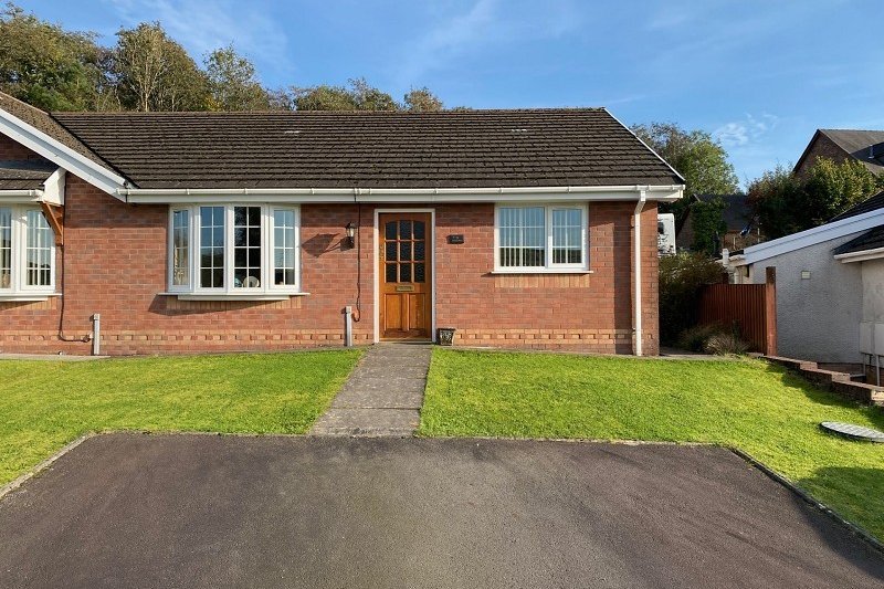 3 bedroom property for sale in Church Place, Seven Sisters, Neath, Neath Port Talbot. £205,000