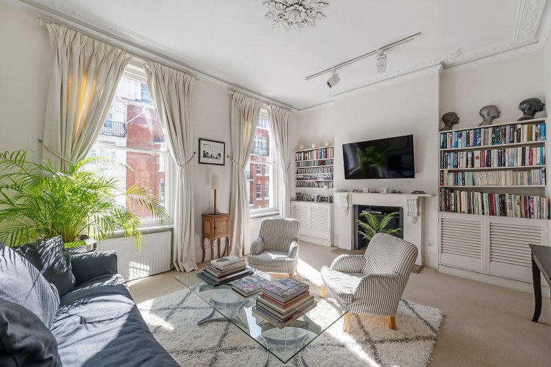 4 bedroom property to let in Fawcett Street, Chelsea, SW10 £3,500 pw
