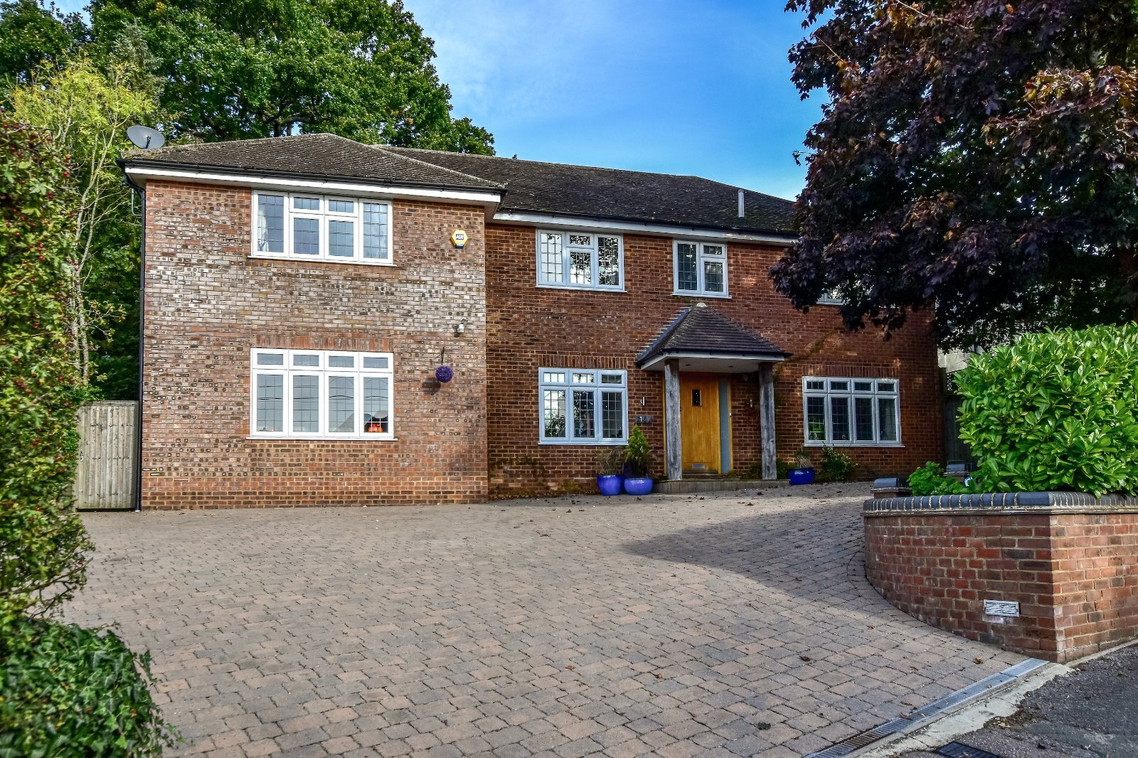 5 bedroom property for sale in Abbots Road, Abbots Langley, Hertfordshire, WD5 Guide price £