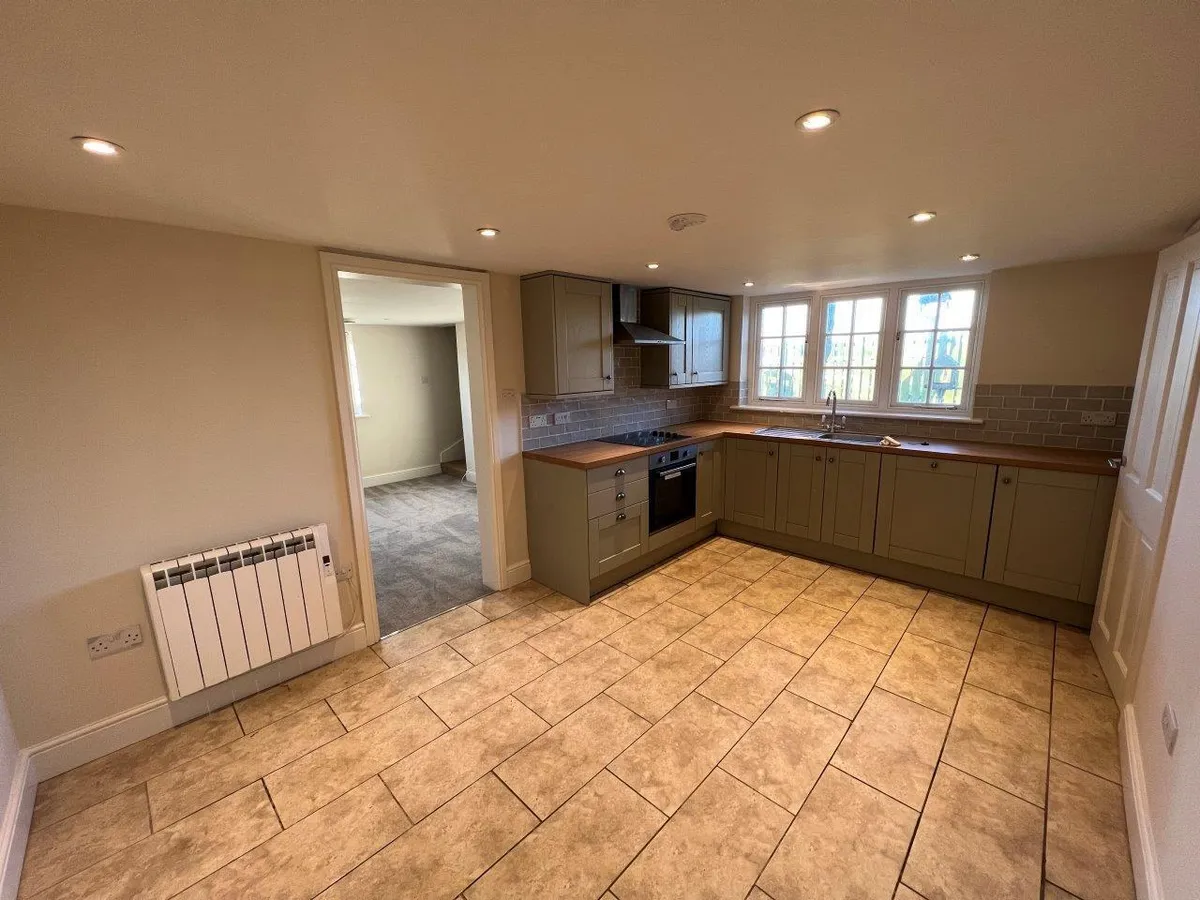 3 PONTON HEATH COTTAGES, HEATH LANE, GREAT PONTON