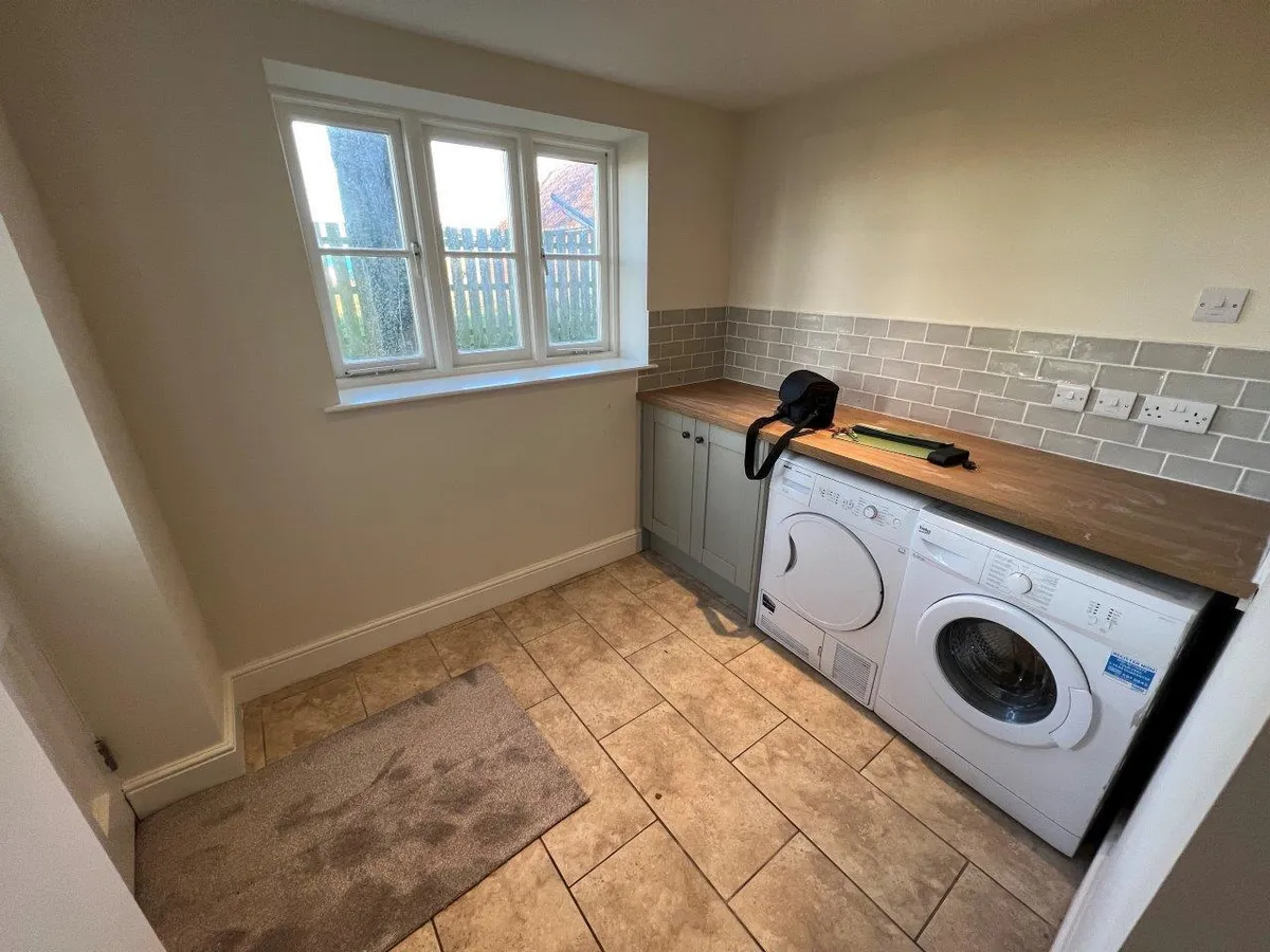 3 PONTON HEATH COTTAGES, HEATH LANE, GREAT PONTON