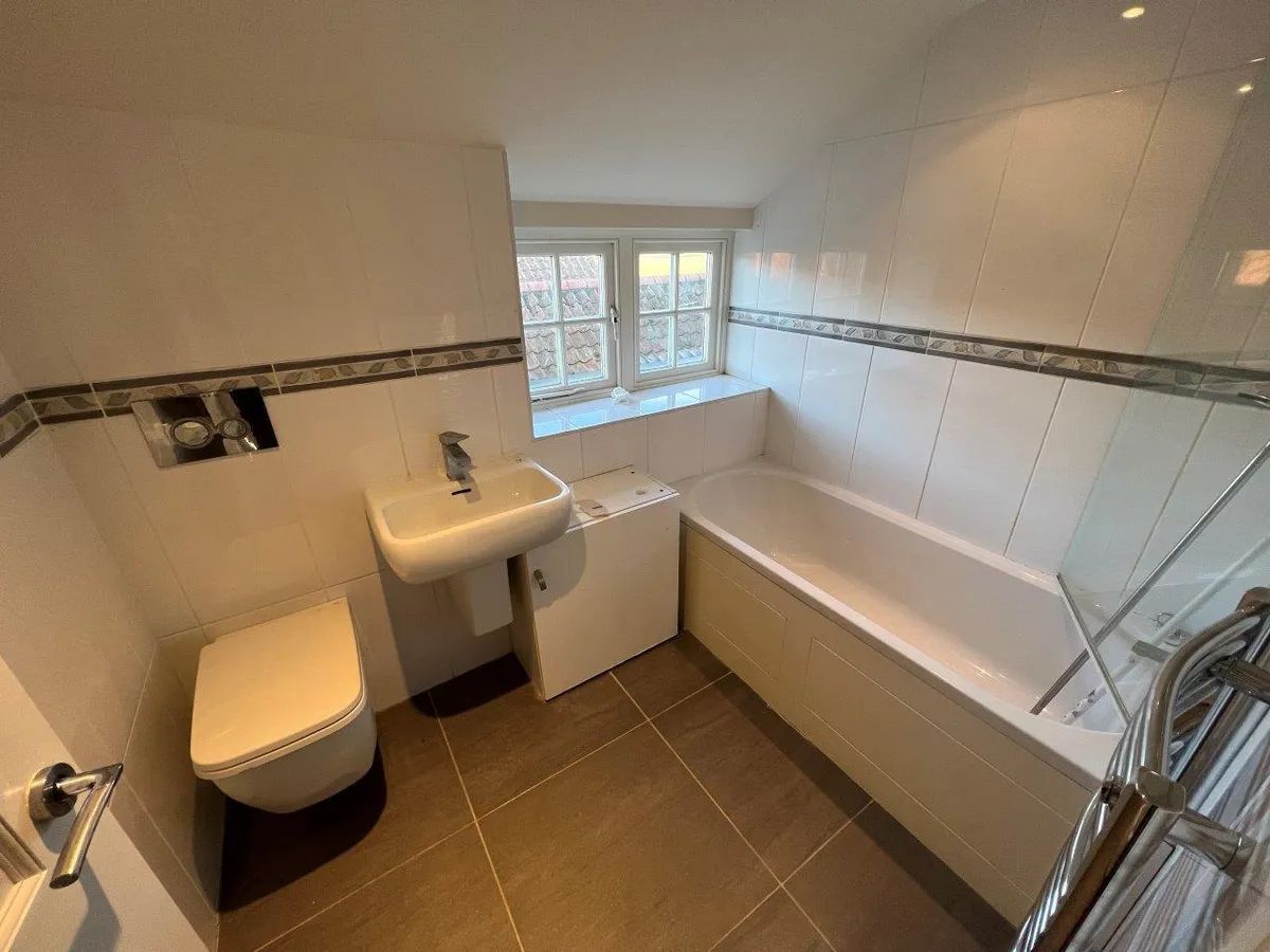 3 PONTON HEATH COTTAGES, HEATH LANE, GREAT PONTON