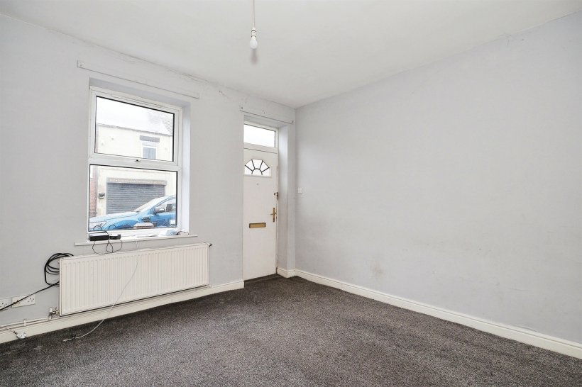 High Street, Grimethorpe, Barnsley 3 bedroom terraced house Sequence