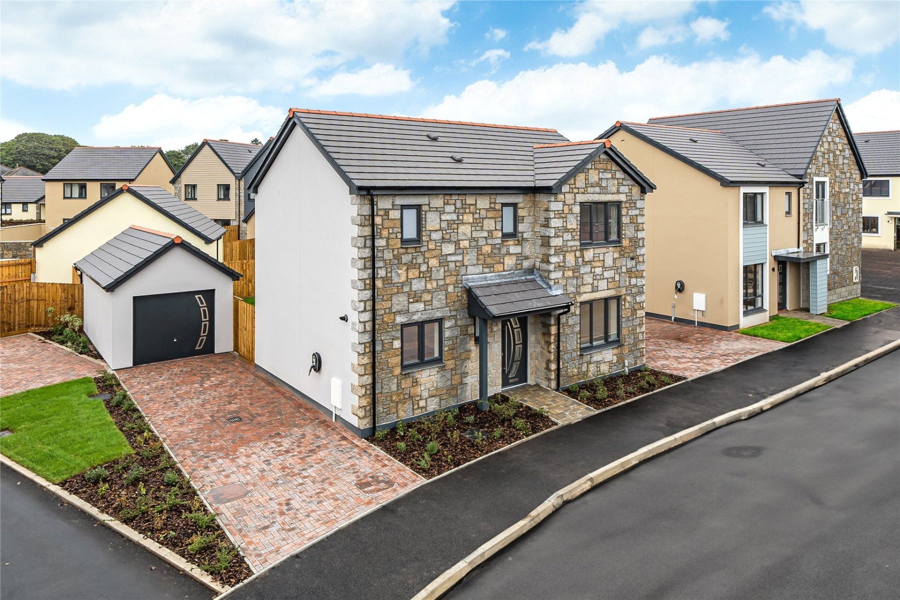 3 bedroom property for sale in An Lowarth, Camborne, Cornwall, TR14 £