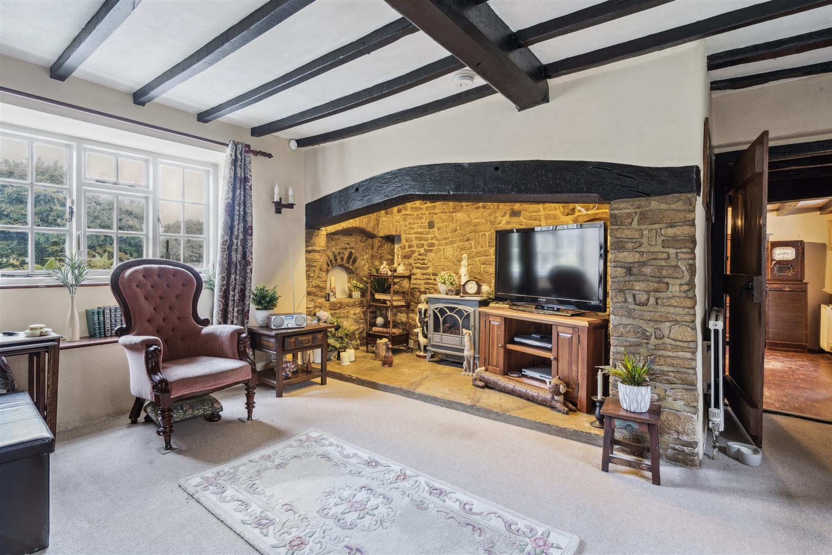 4 bedroom property for sale in Easton Lane, Bozeat, Wellingborough