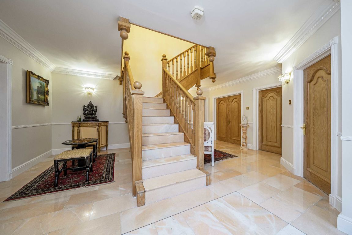 JacksonStops 7 bedroom property to let in Beechwood Avenue