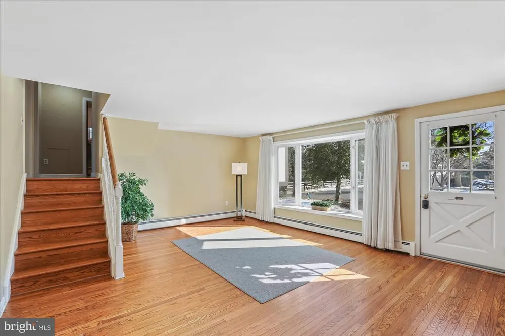 24 Moyer Rd, Yardley, PA 19067