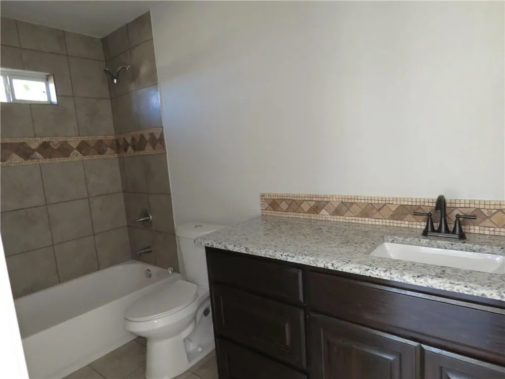 4301 Joy Lee St, Haltom City, TX 76117