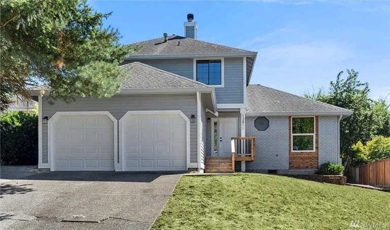 13811 SE 274th St, Kent, WA 98042