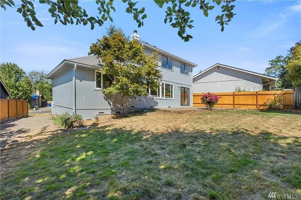 13811 SE 274th St, Kent, WA 98042