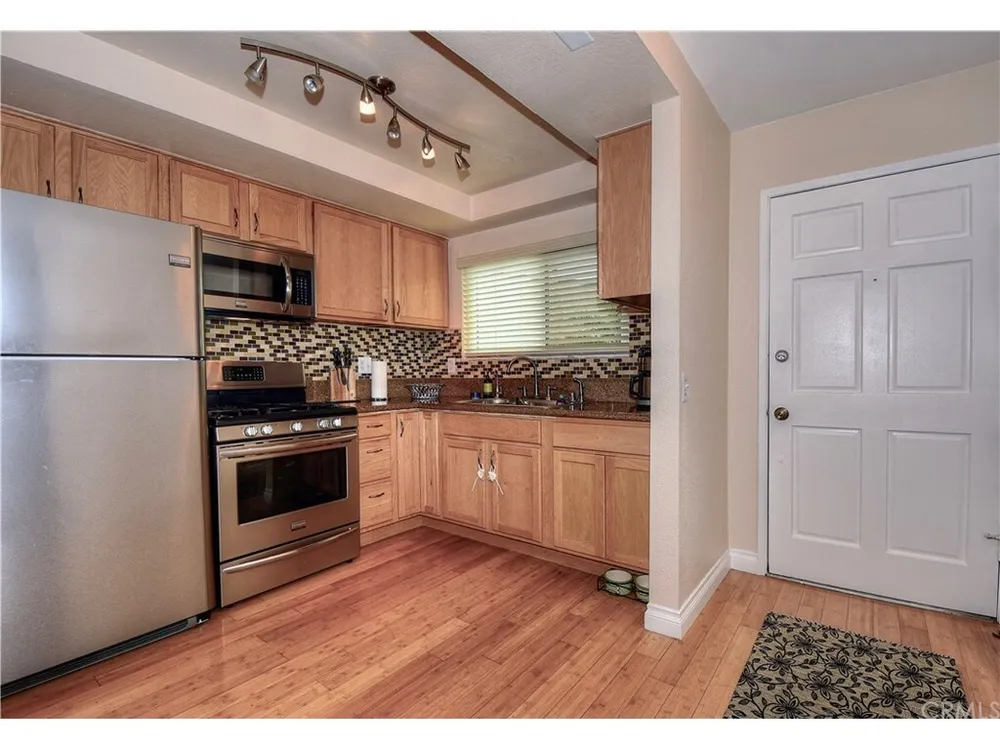 762 W Lambert Rd, La Habra, CA 90631