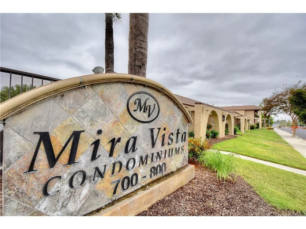 762 W Lambert Rd, La Habra, CA 90631
