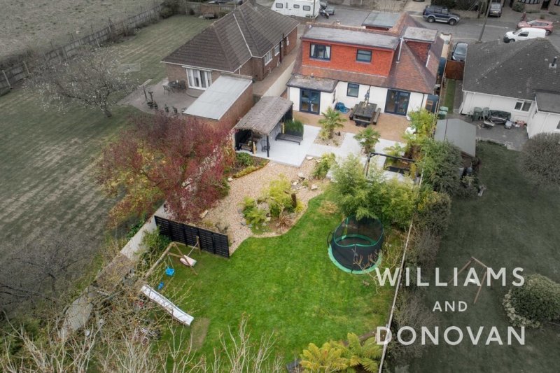 5 bedroom property for sale in Bowers Court Drive, Bowers Gifford Guide price £750,000