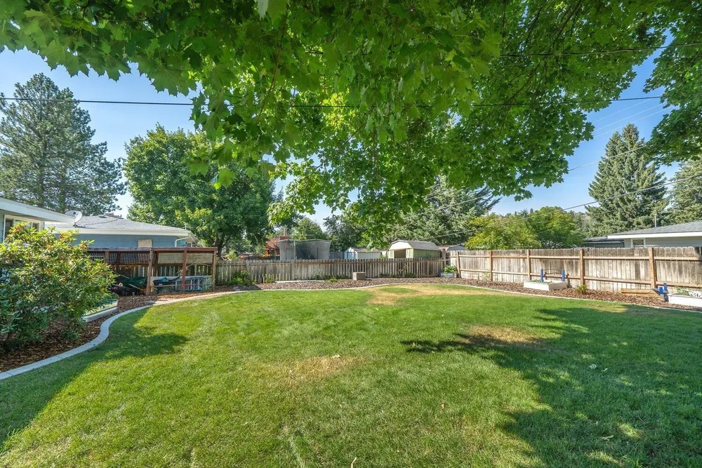 6420 N Fotheringham St, Spokane, WA 99208