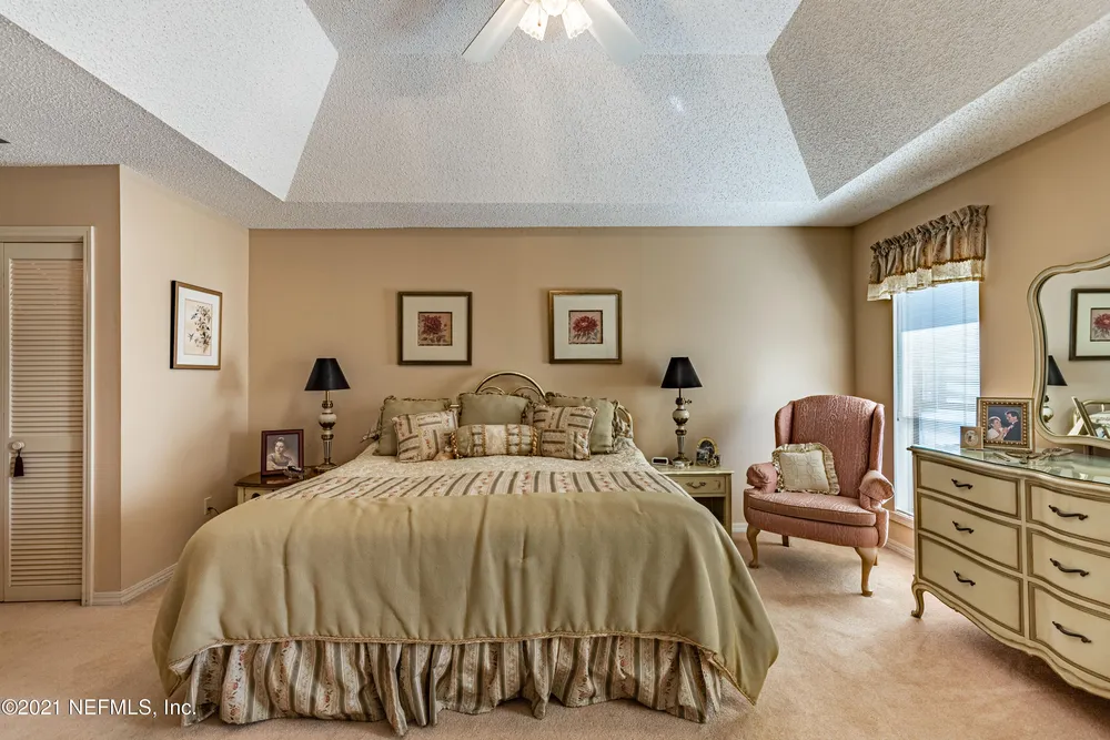 12520 Mission Hills Dr S, Jacksonville, FL 32225