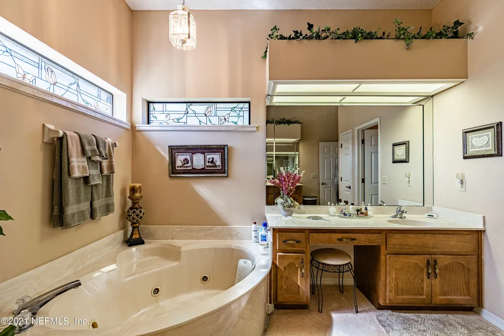 12520 Mission Hills Dr S, Jacksonville, FL 32225