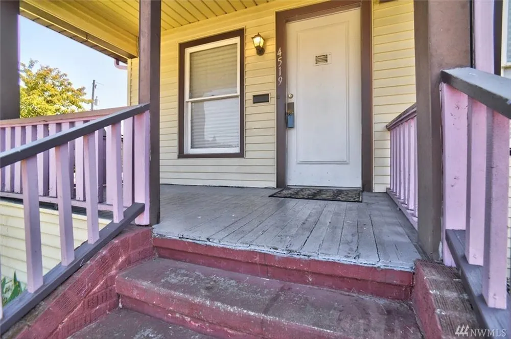 4519 S Holly St, Seattle, WA 98118