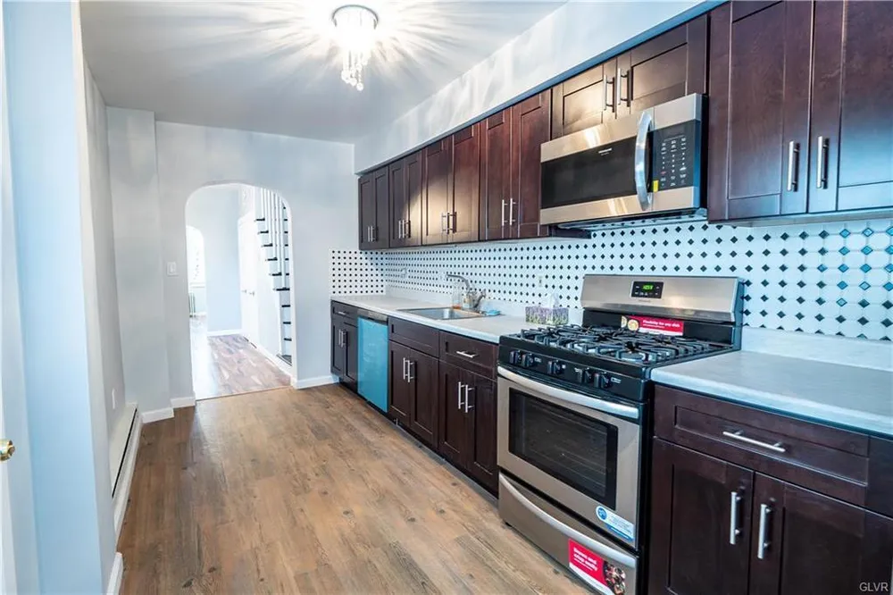 1004 Ferry St, Easton, PA 18042