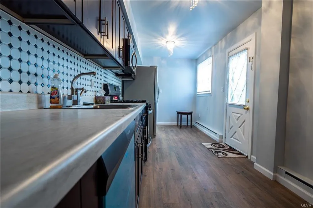 1004 Ferry St, Easton, PA 18042