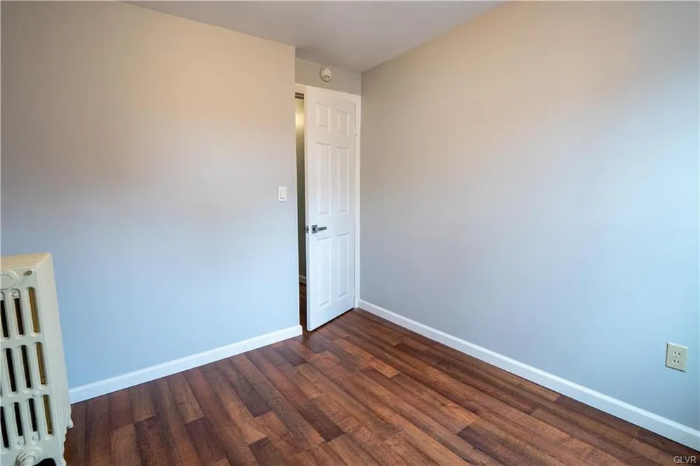 1004 Ferry St, Easton, PA 18042