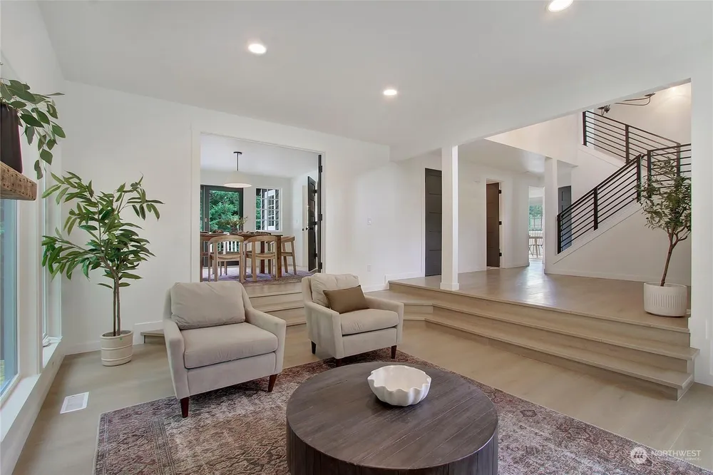 14314 Somerset Blvd SE, Bellevue, WA 98006