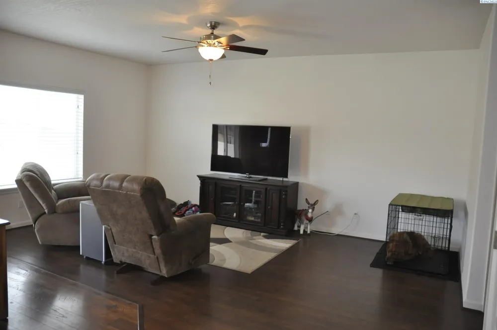 1040 Corral Ct, Pullman, WA 99163