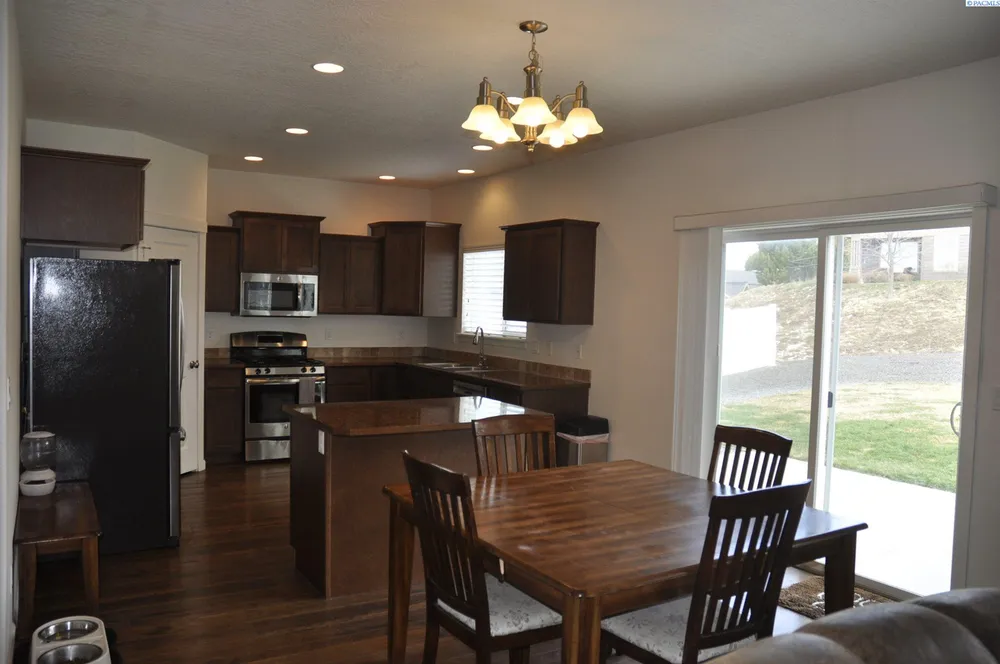 1040 Corral Ct, Pullman, WA 99163
