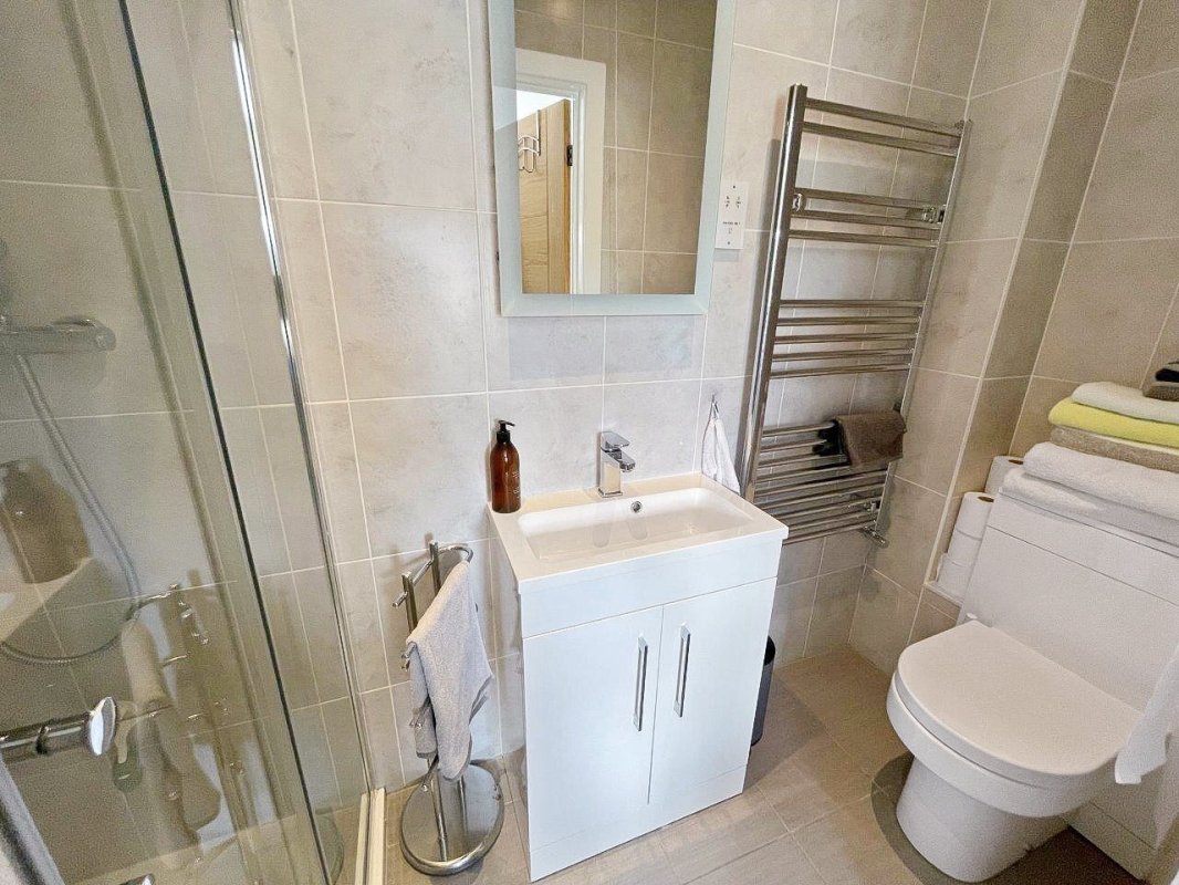 4 bedroom property for sale in Sandyhurst Close, Canford Heath, Poole