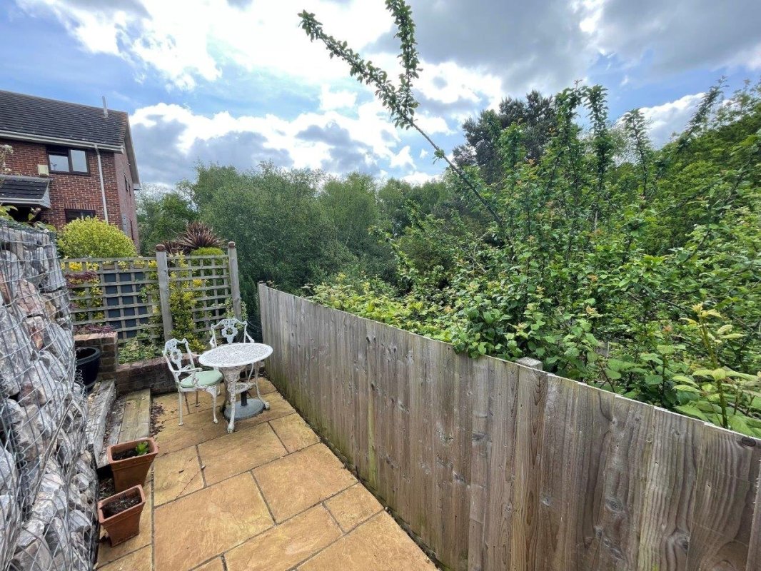 4 bedroom property for sale in Sandyhurst Close, Canford Heath, Poole