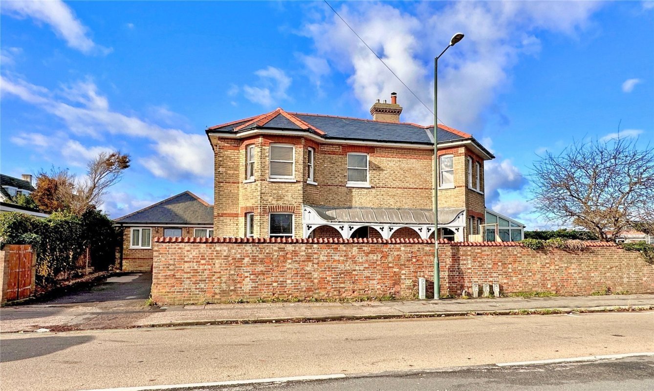 5 bedroom property for sale in Belle Vue Road, Bournemouth, BH6 Guide