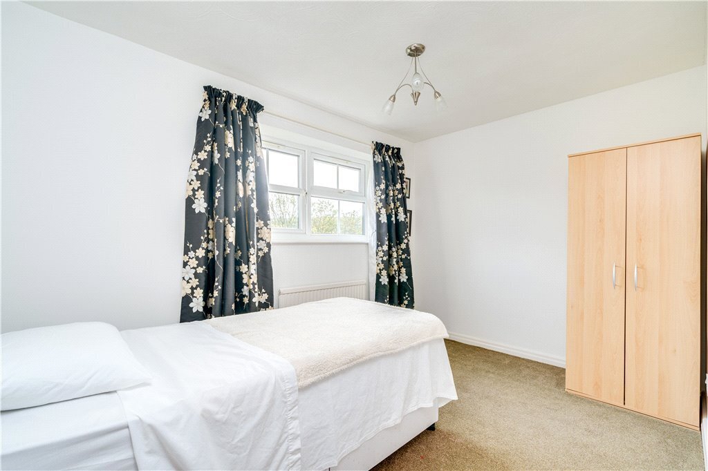 4 bedroom property for sale in Hoyle Court Road, Baildon, BD17 Guide