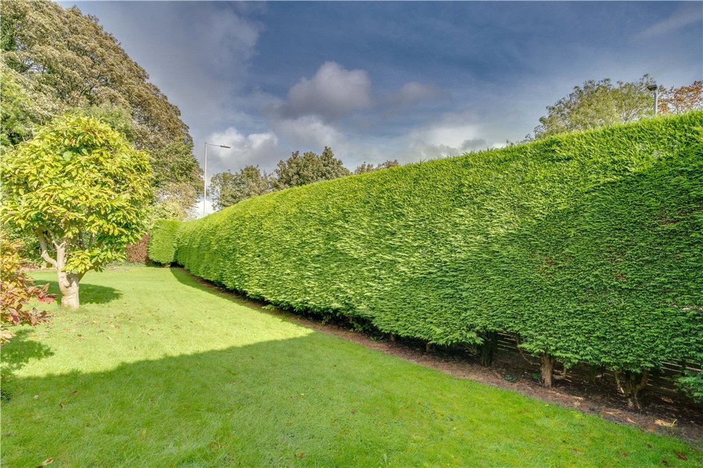 4 bedroom property for sale in Hoyle Court Road, Baildon, BD17 Guide