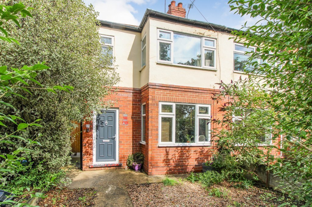 2 bedroom property for sale in Stockwell Drive, Knaresborough, North
