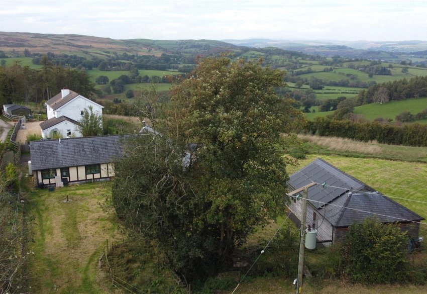 3 bedroom property for sale in Ysgubor Celyn, Llanerfyl, Welshpool