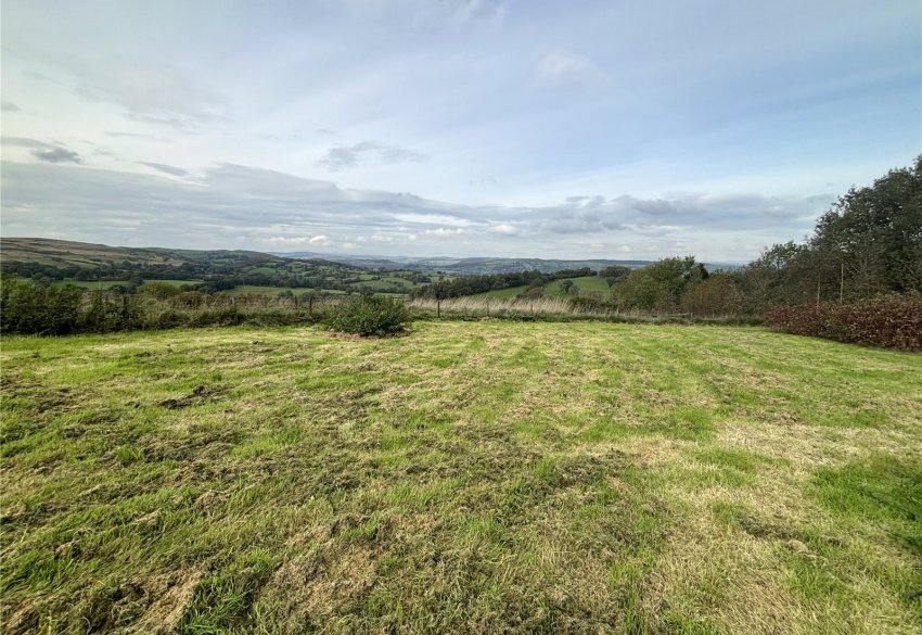 3 bedroom property for sale in Ysgubor Celyn, Llanerfyl, Welshpool