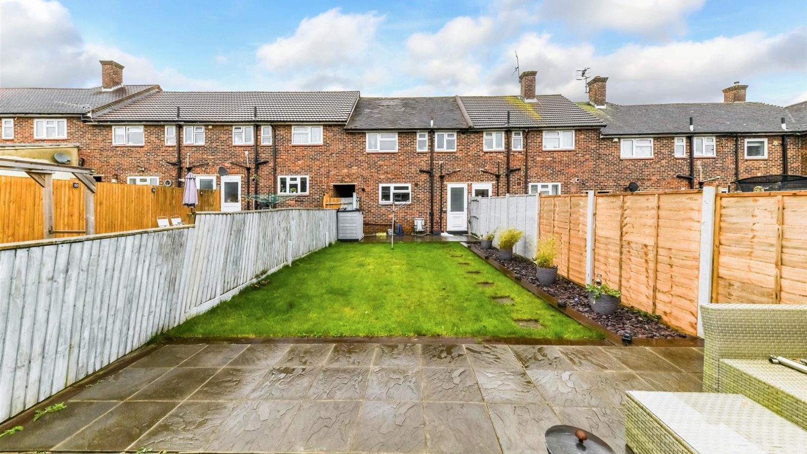 3 bedroom property for sale in Malmstone Avenue, Merstham Offers