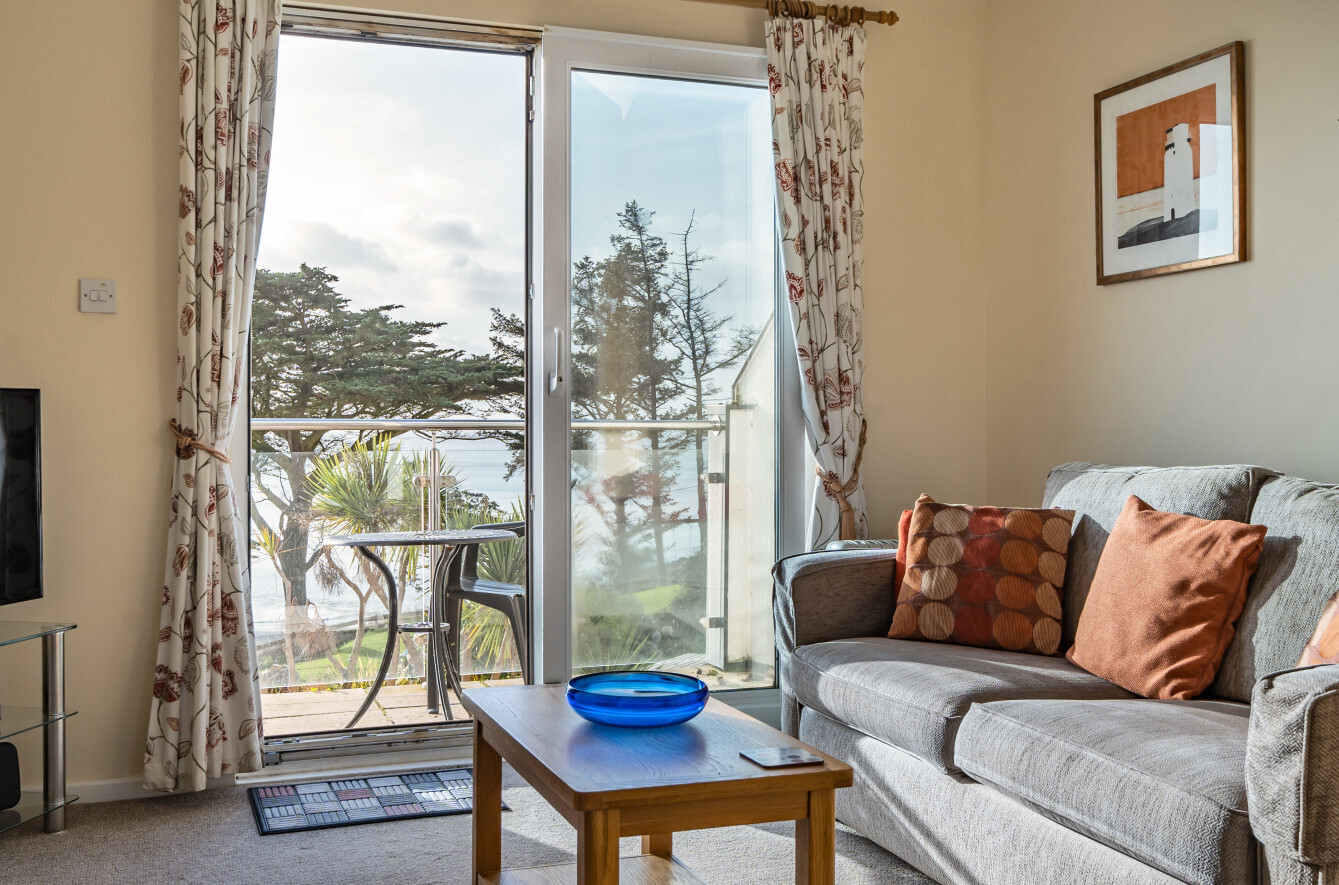 1 bedroom property for sale in Looe Hill, Seaton, Torpoint, PL11 £170,000