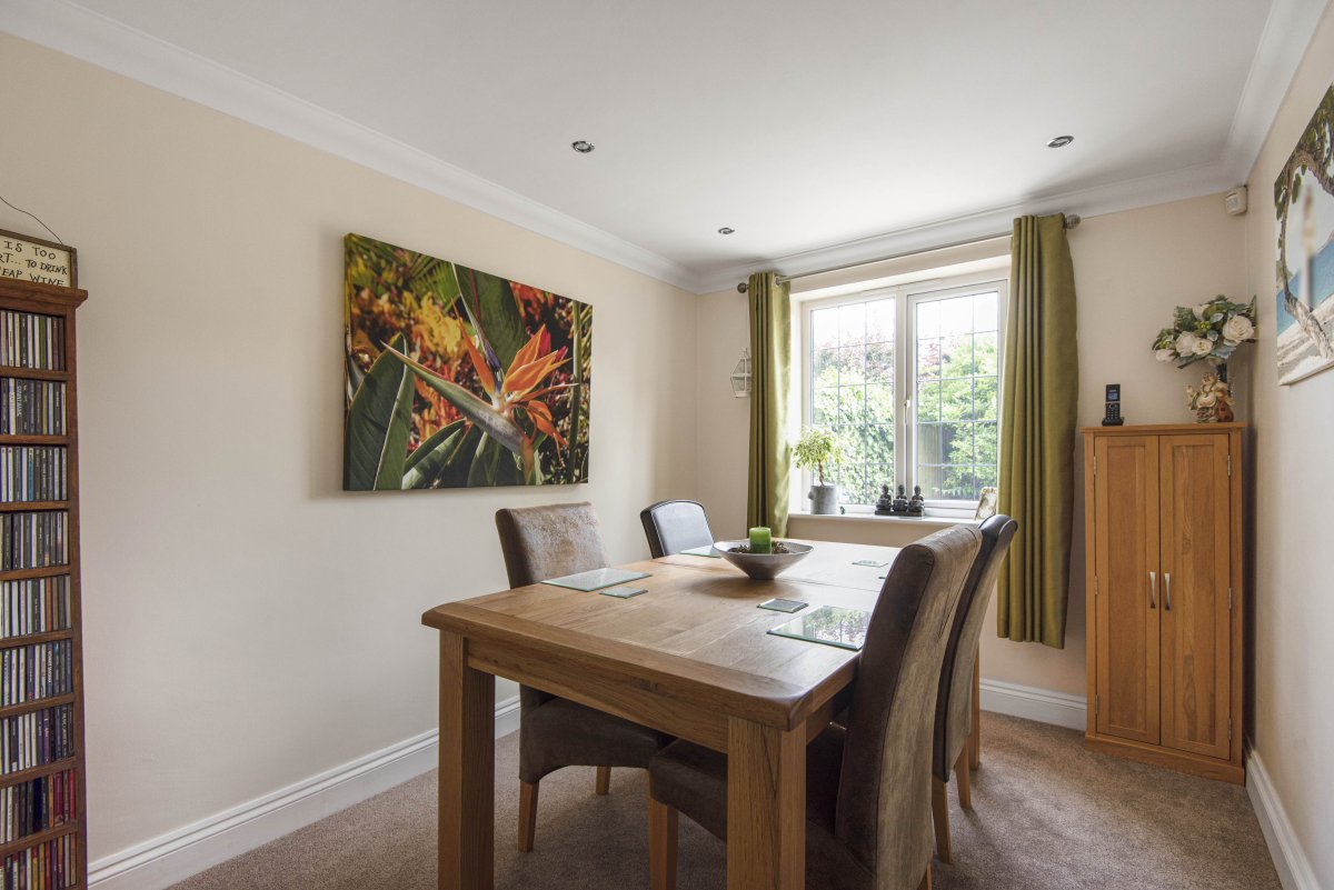 4 bedroom property for sale in Greys Road, HenleyonThames, RG9