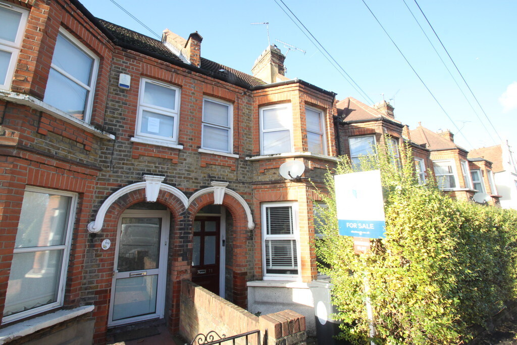 1 bedroom property for sale in Chingford Lane, Woodford Green Guide