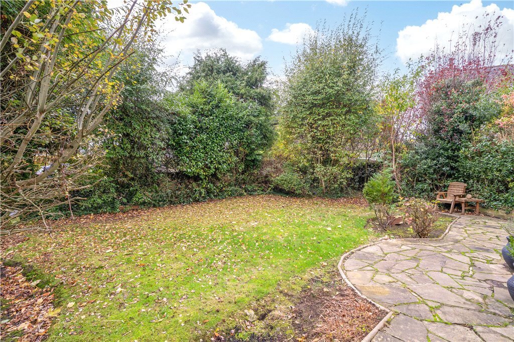 4 bedroom property for sale in Southway, Guiseley, Leeds, LS20 Offers