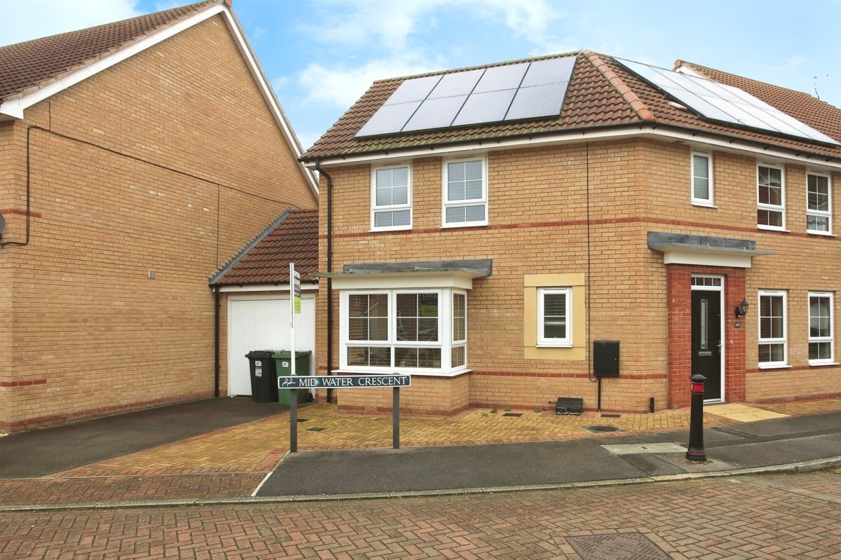 3 bedroom property for sale in Mid Water Crescent, Hampton Vale