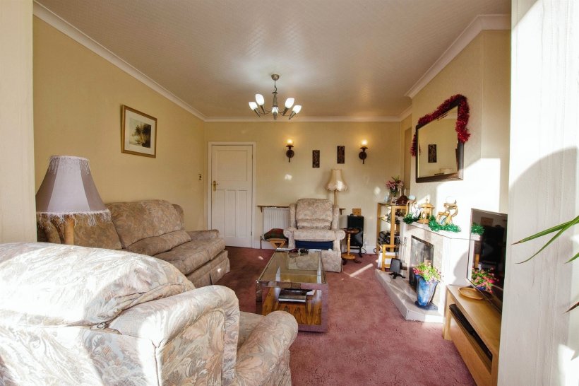 Bedford Grove, Nottingham 3 bedroom detached house William H Brown