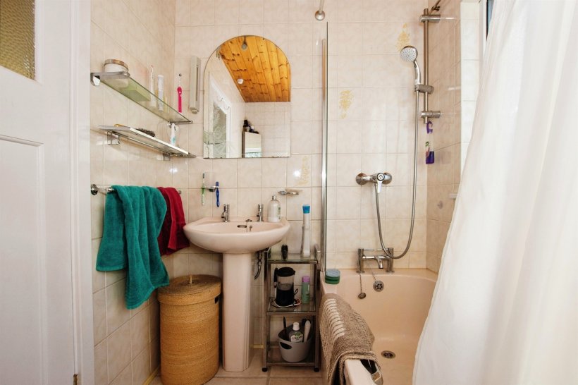 Bedford Grove, Nottingham 3 bedroom detached house William H Brown