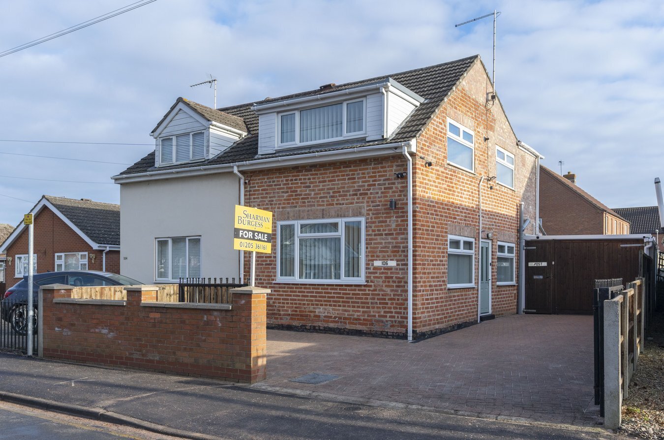 2 bedroom property for sale in Wyberton Low Road, Boston, PE21 £179,000