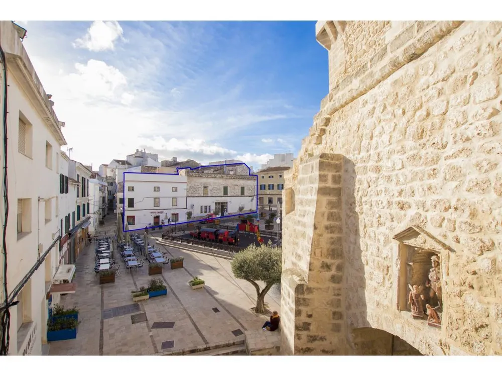 10, Mahón