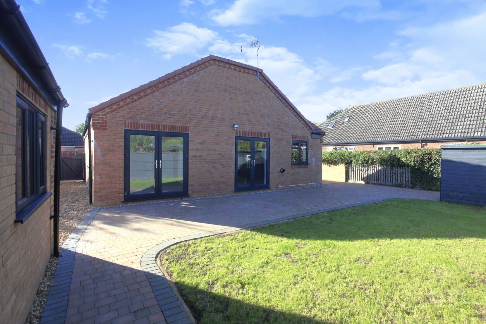 2 bedroom property for sale in Lincoln Road, Glinton, Peterborough £