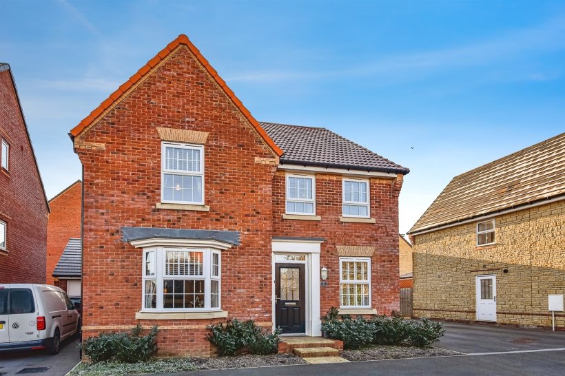 Cheviot Road, Westbury 4 bedroom detached house Sequence